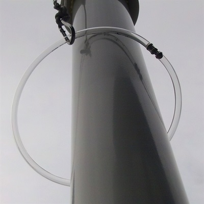 baniermast met vaste uithouder ringen
