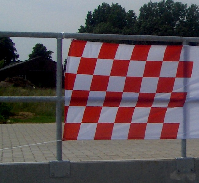 afwerking spandoek met doorlopende koorden