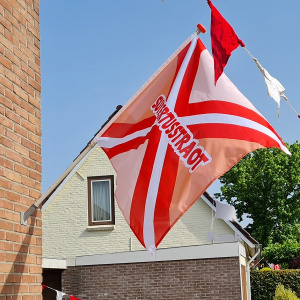 achterhoekse_vlag_in_carnavals_kleuren