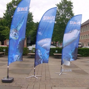 beachflags_met_holle_onderzijde